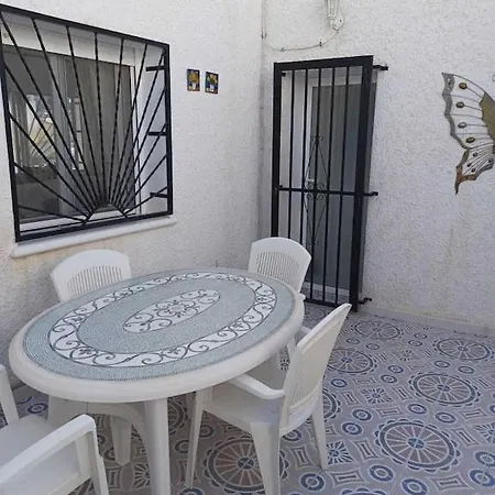 Exclusive With Private Pool فيلة